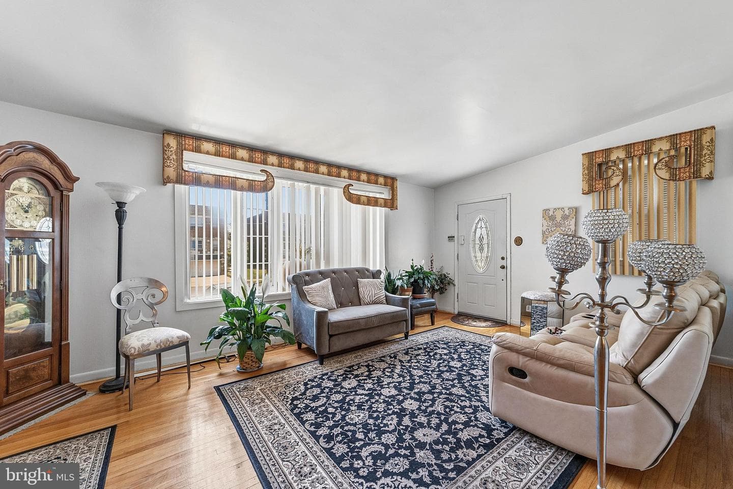 7828 Summerdale Avenue photo 4