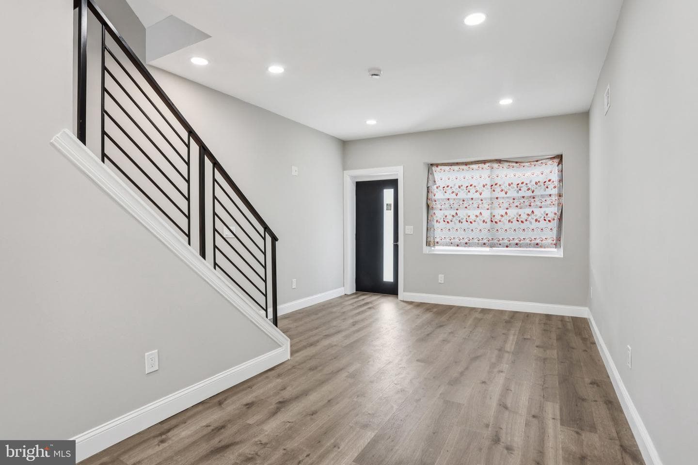 2225 N Waterloo Street photo 8