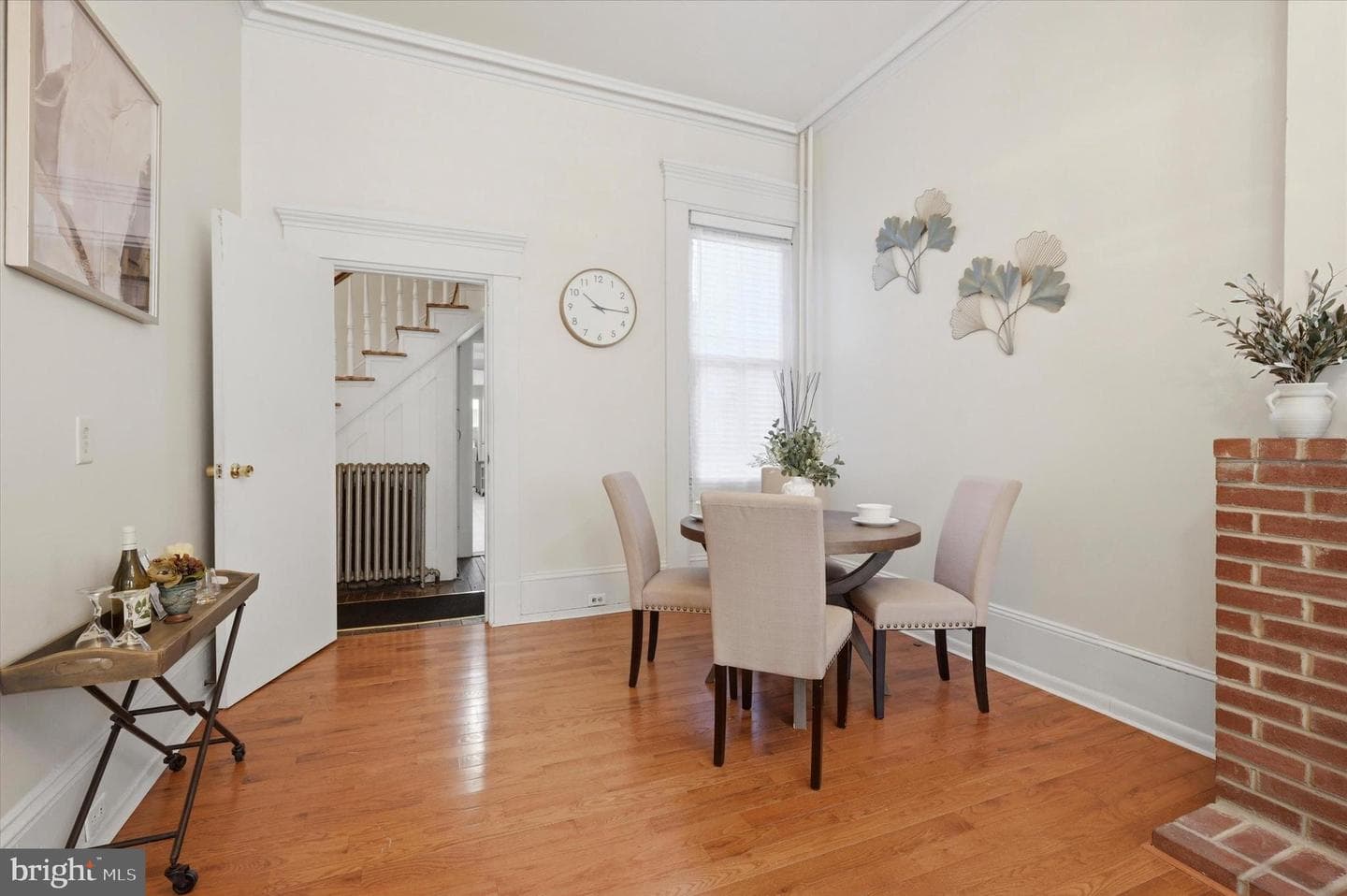 1127 Green St photo 3