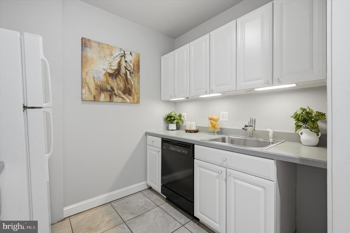 1127 Green St photo 7