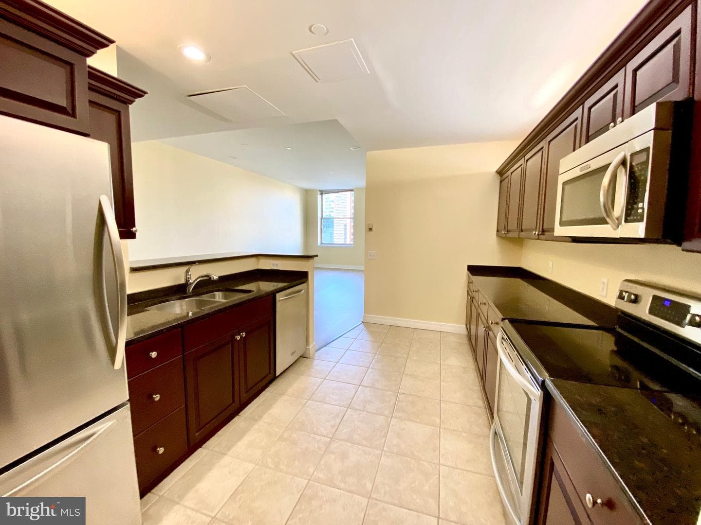 1600 Arch Street #803 photo 5