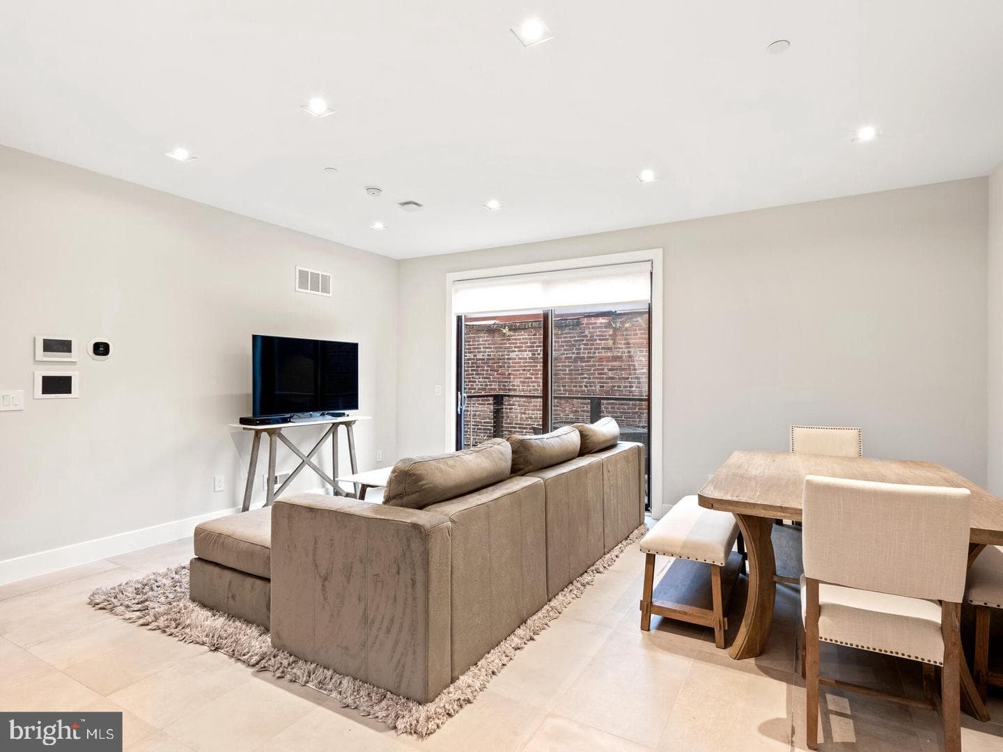 432 Gaskill Street photo 36