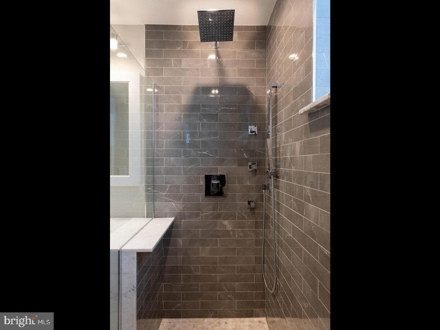 432 Gaskill Street photo 48