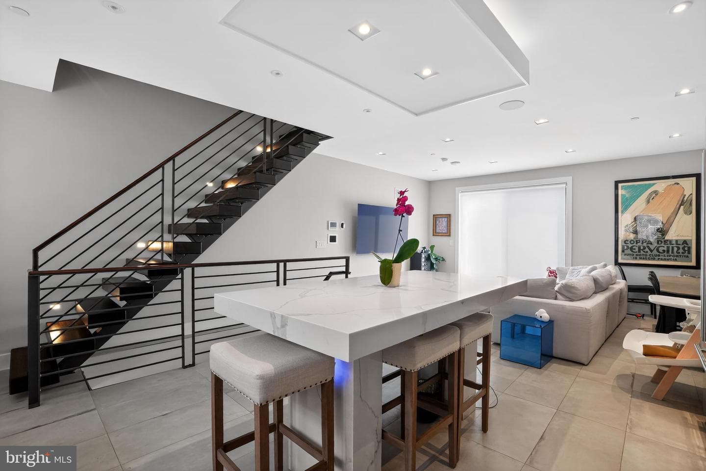 432 Gaskill Street photo 5