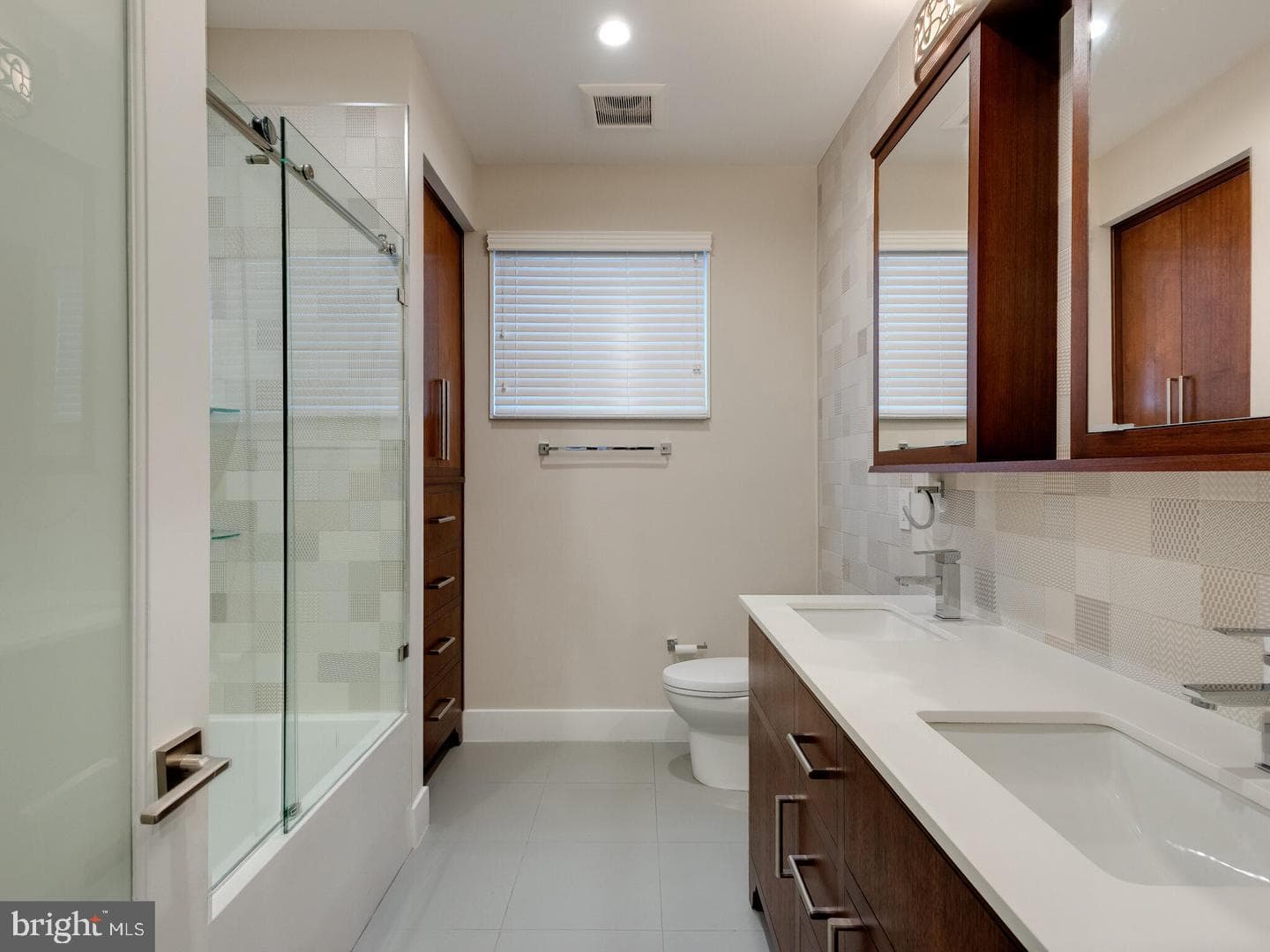 432 Gaskill Street photo 55
