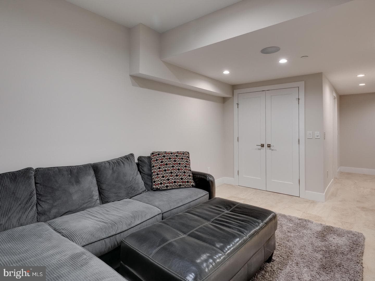 432 Gaskill Street photo 60