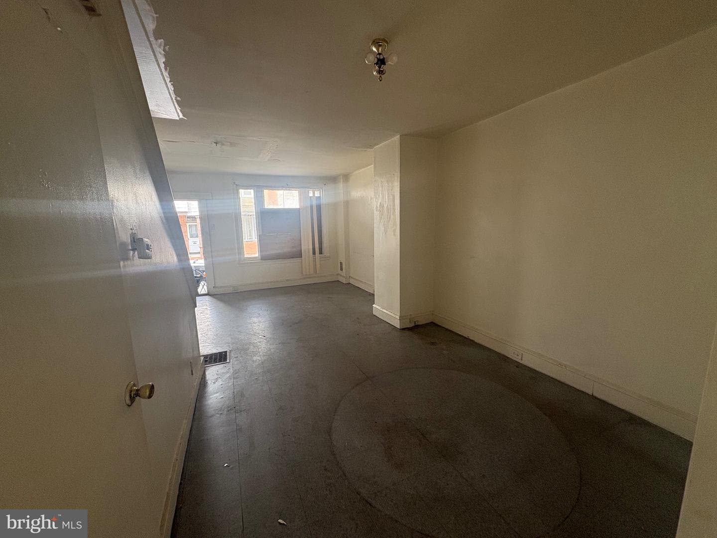 1449 S Etting Street photo 3