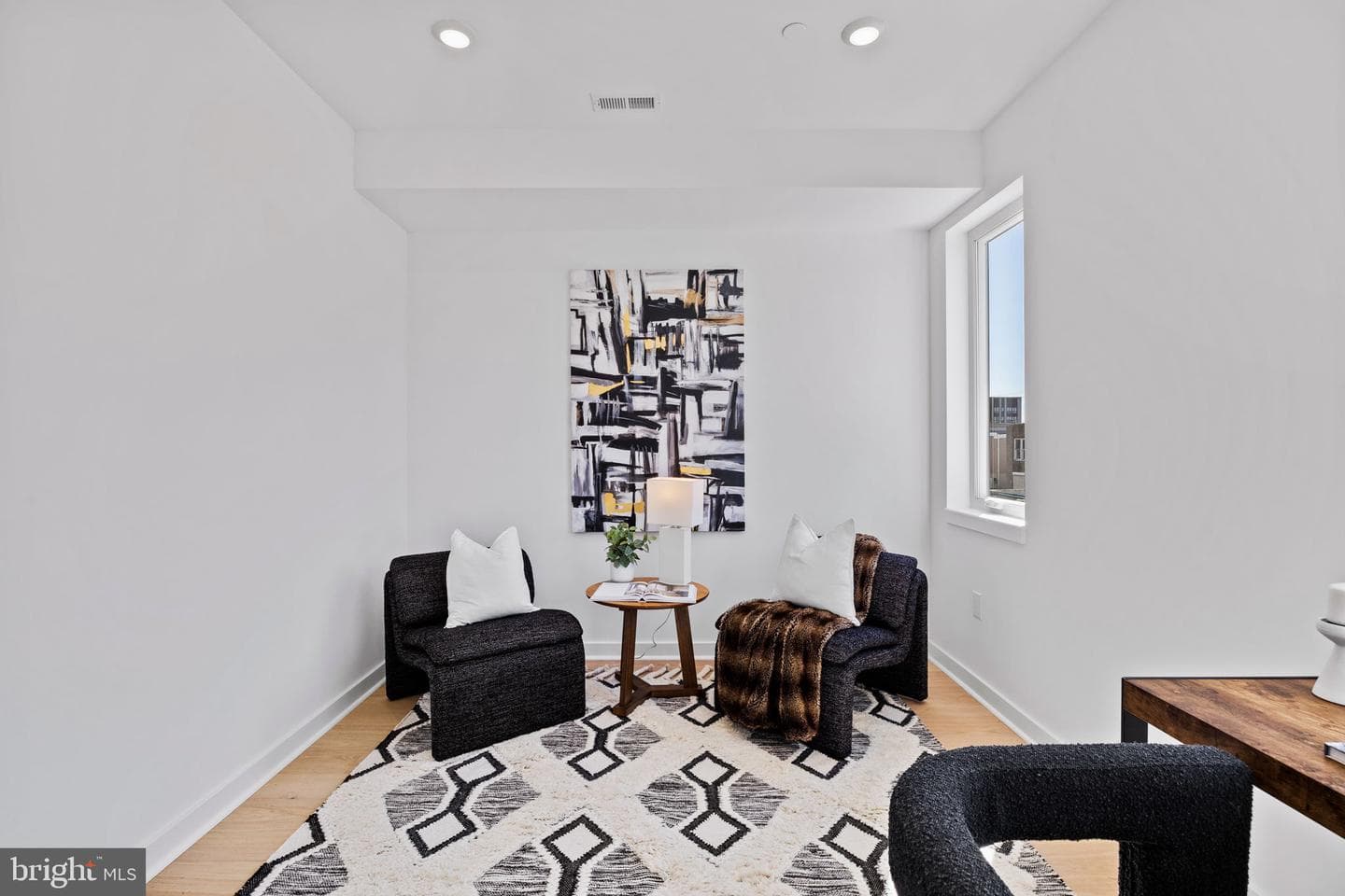2116 E Rush Street photo 21