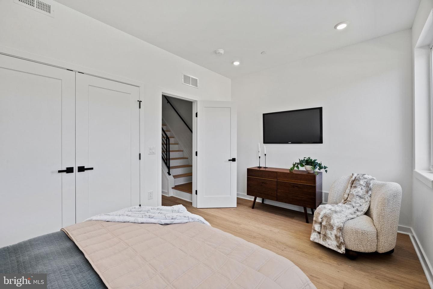 2116 E Rush Street photo 29