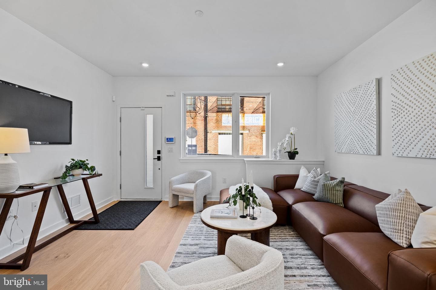 2116 E Rush Street photo 3