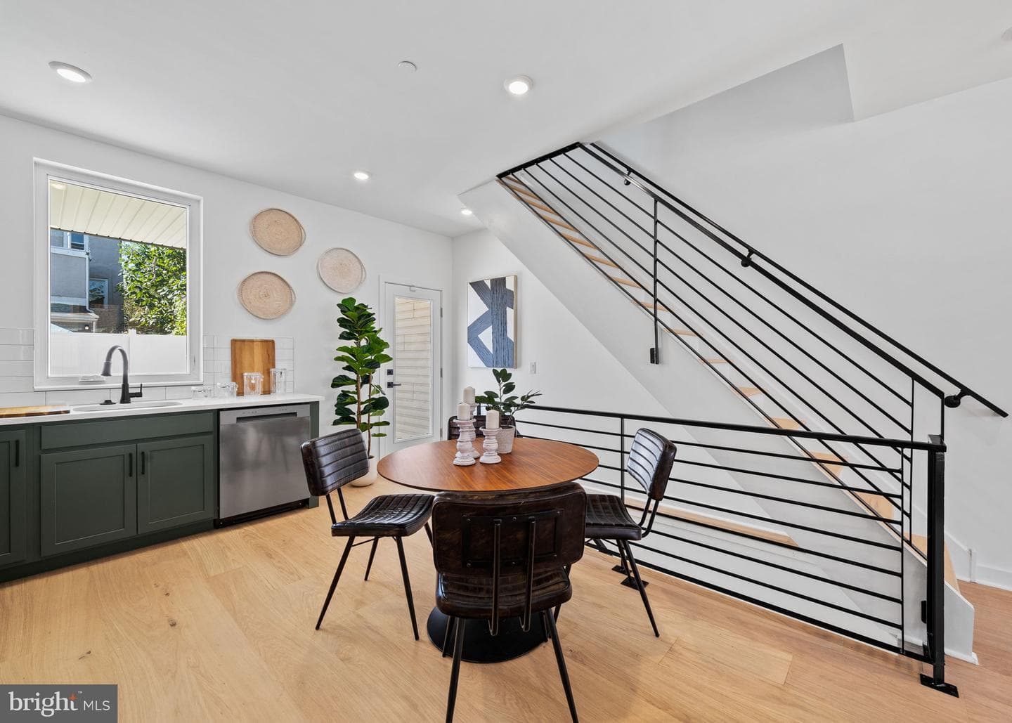 2116 E Rush Street photo 8