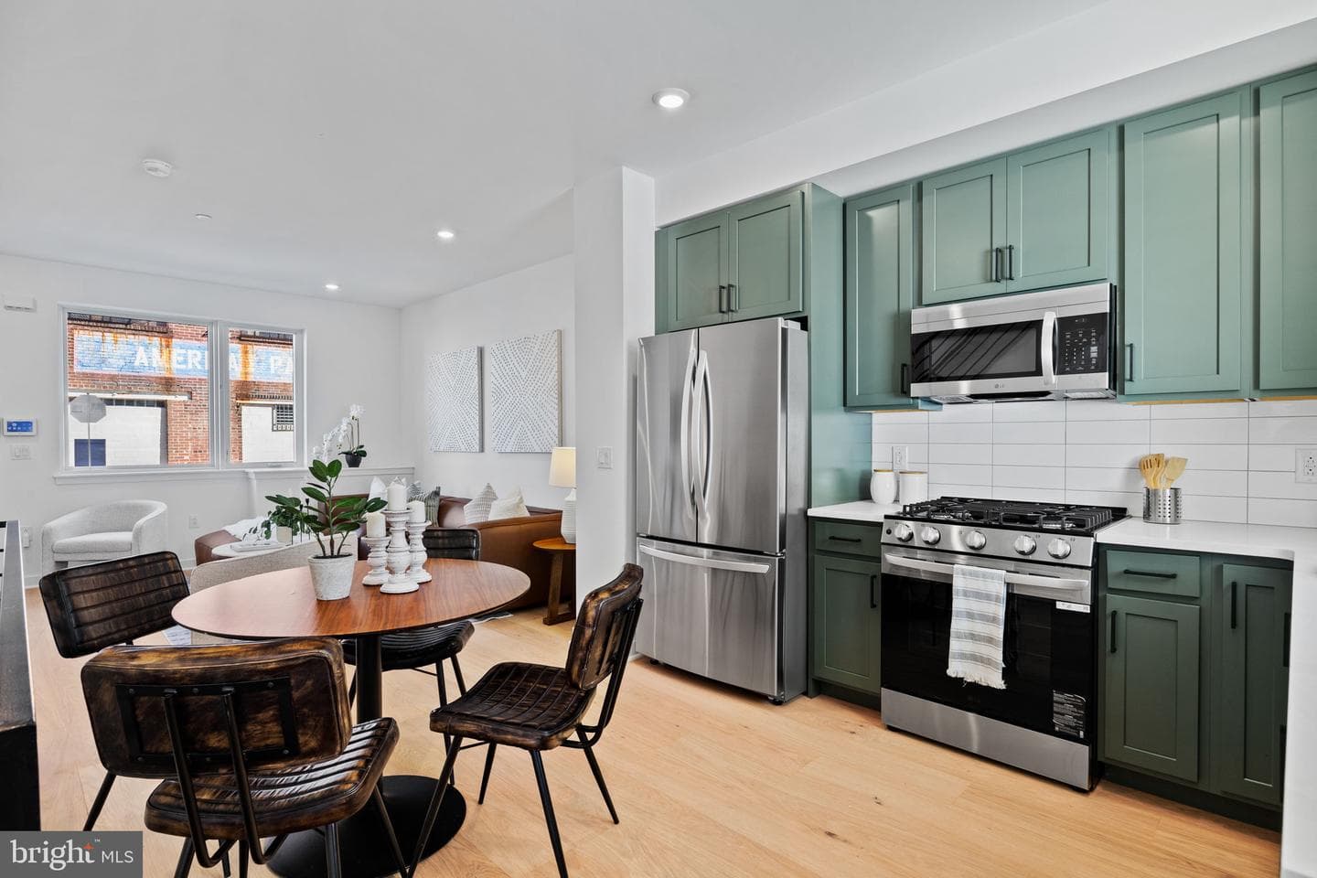 2116 E Rush Street photo 9