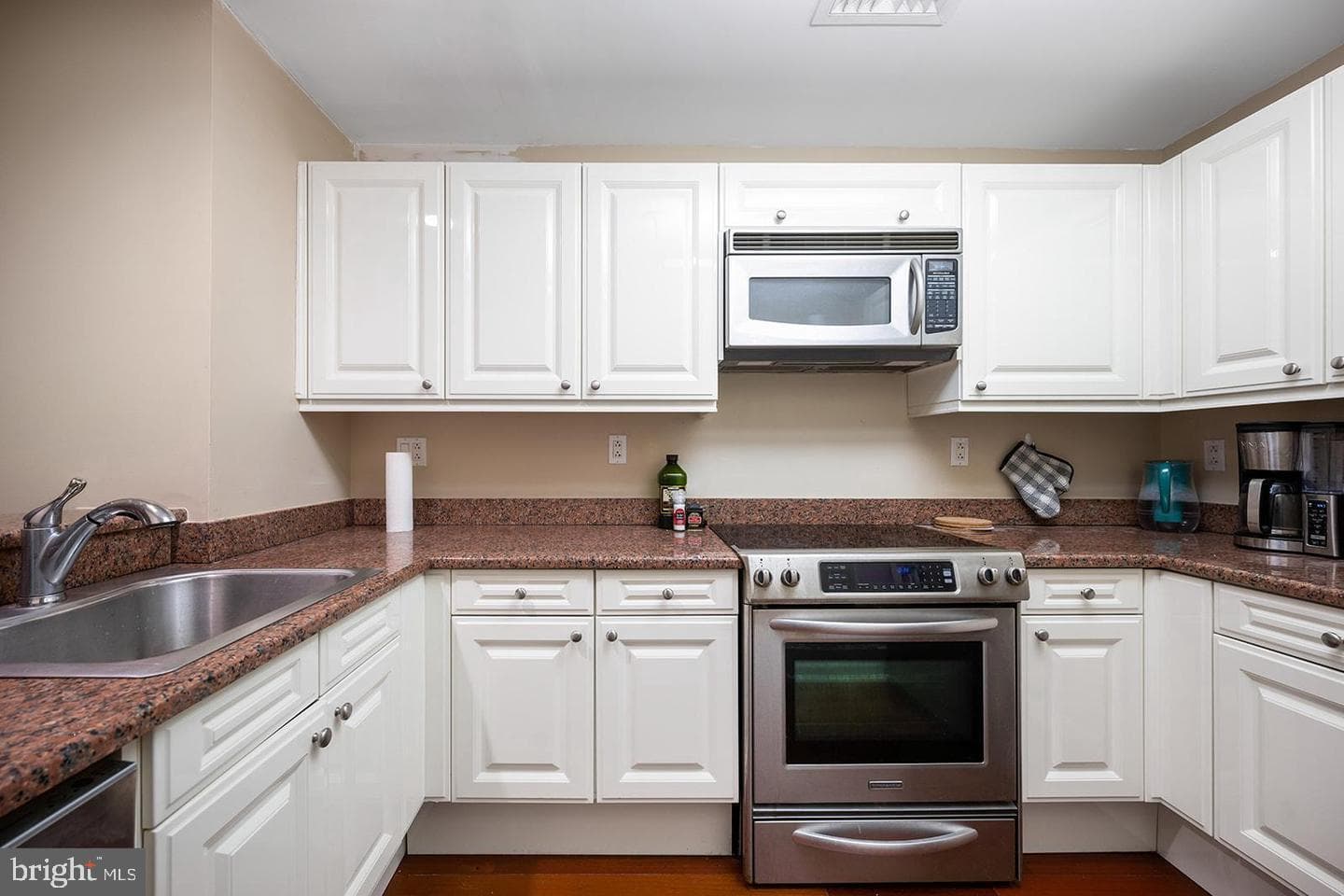 1500 Chestnut Street #13e, Philadelphia