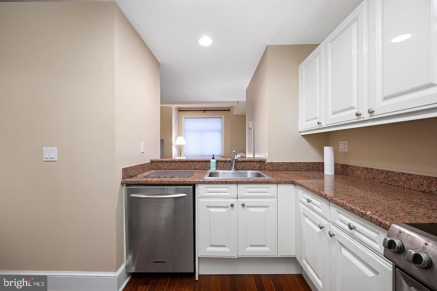 1500 Chestnut Street #13e photo 3