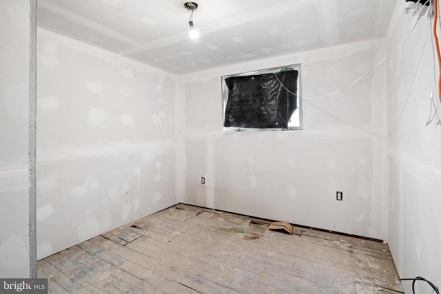 2517 E York Street photo 8