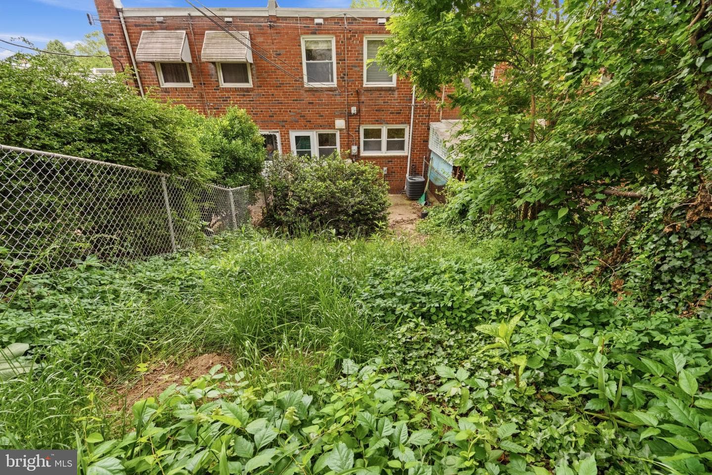 3439 Ainslie Street photo 17