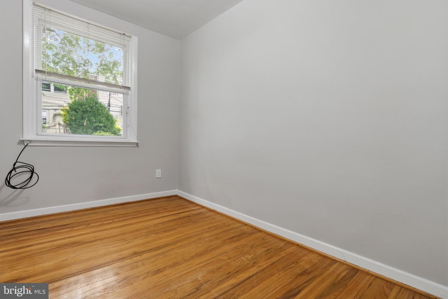 3439 Ainslie Street photo 25