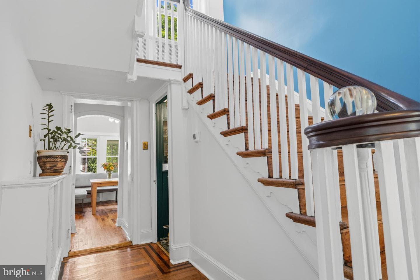 607 W Cliveden Street photo 18