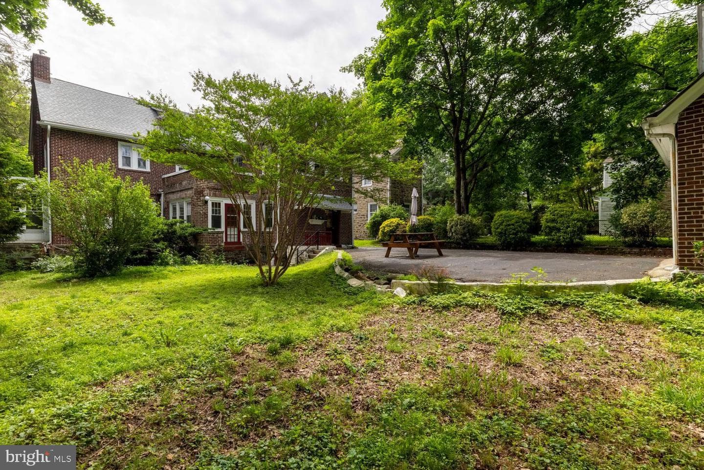 607 W Cliveden Street photo 19