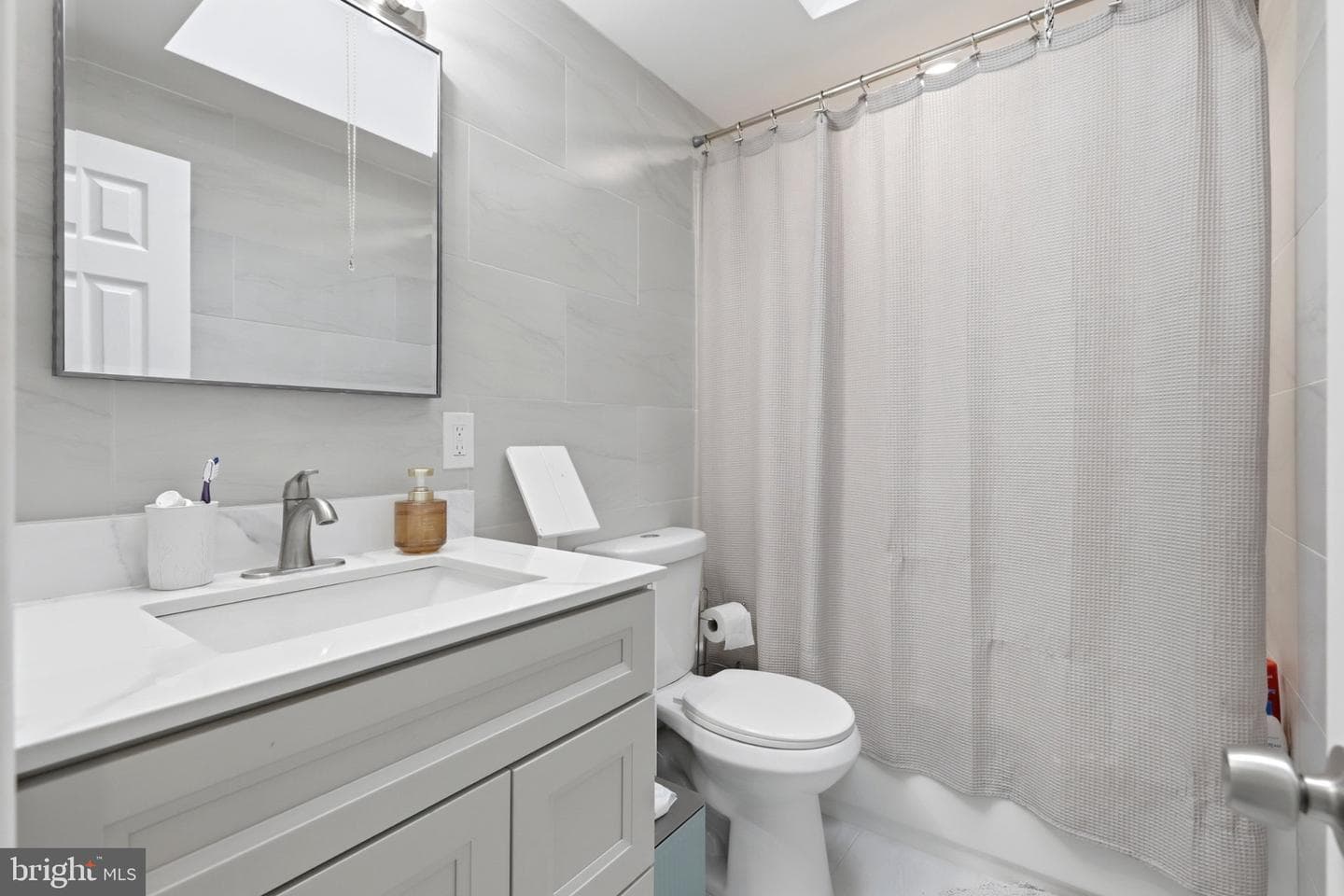 819 Bergen Street photo 24