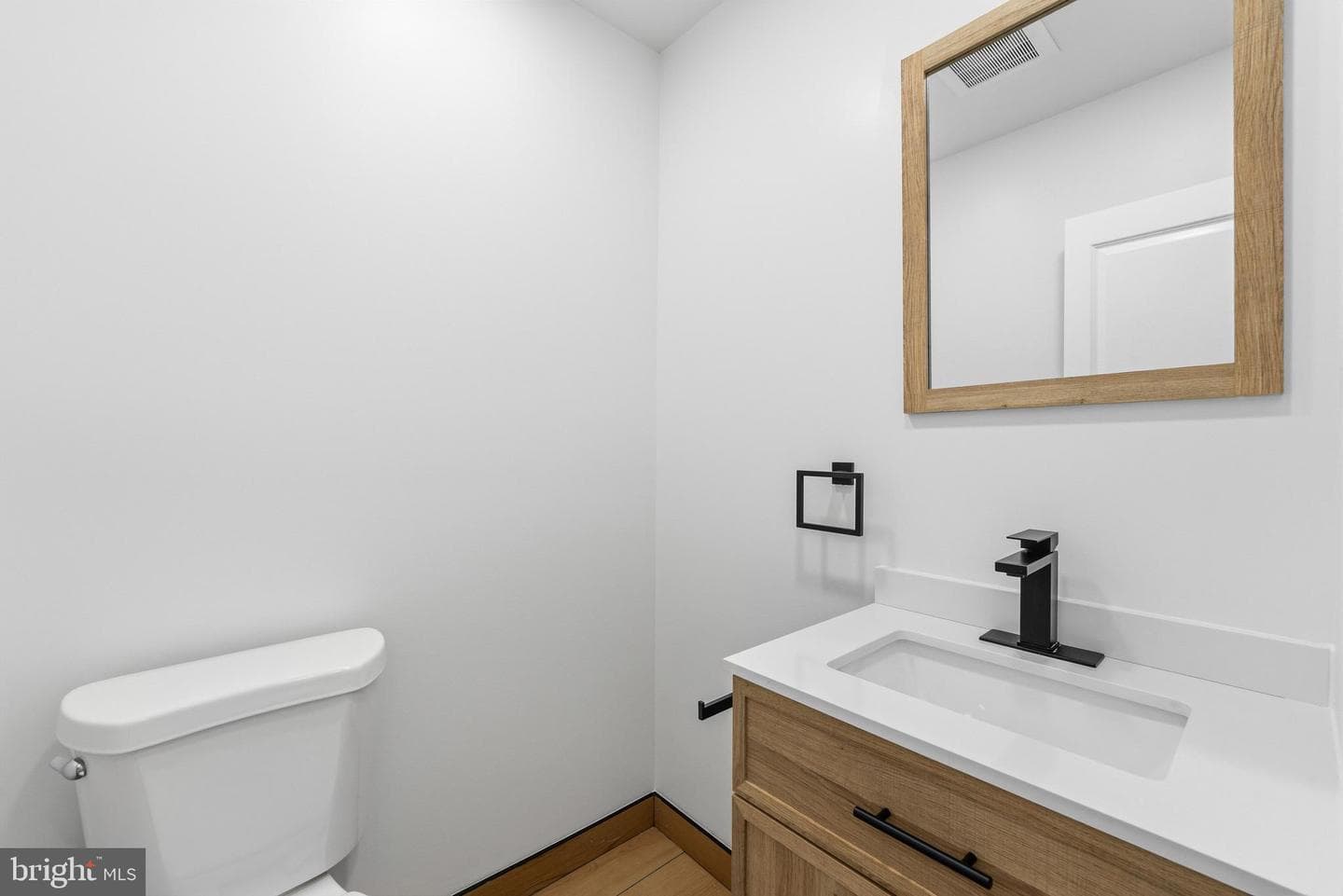 11110 Ridgeway Street photo 18