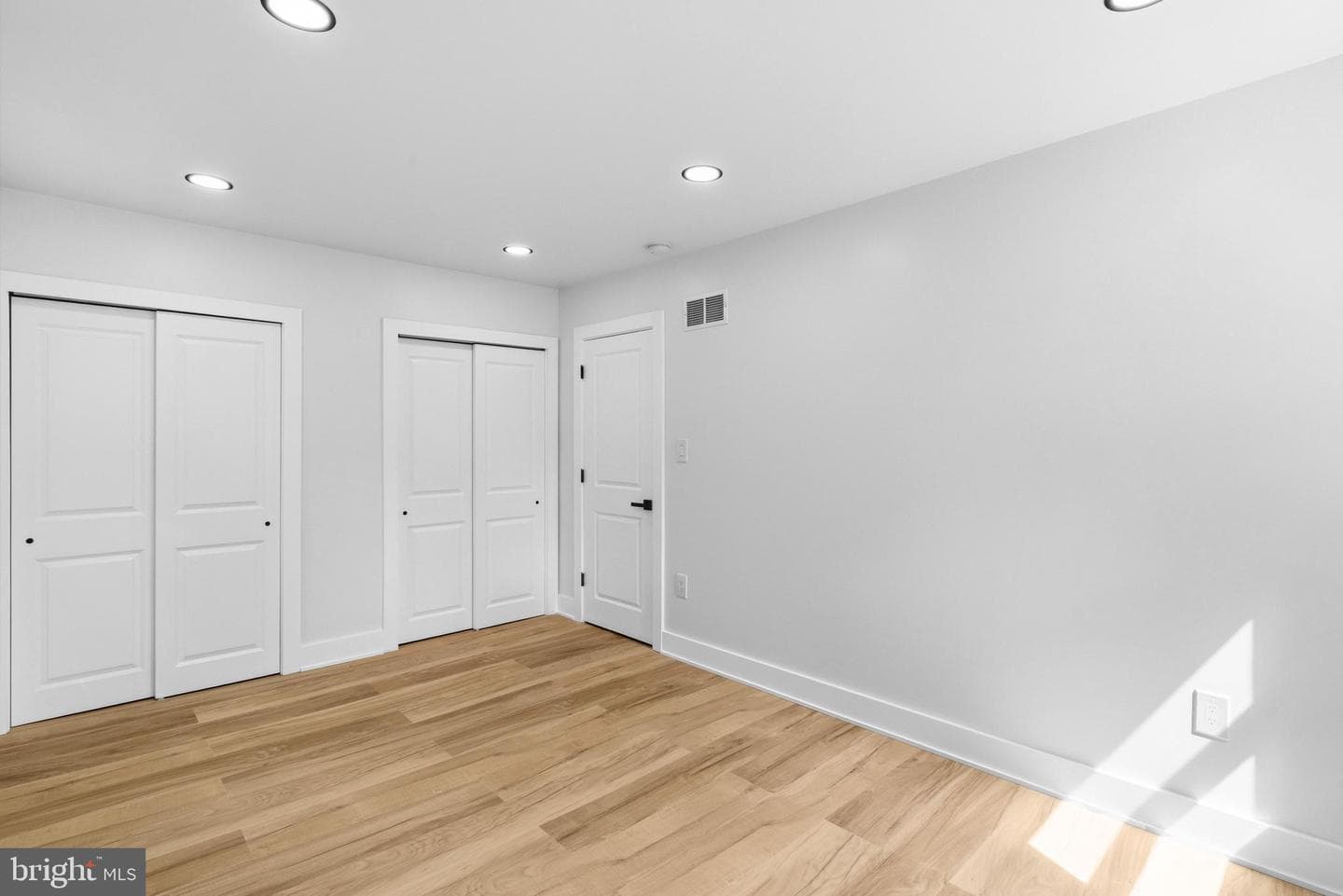 11110 Ridgeway Street photo 28