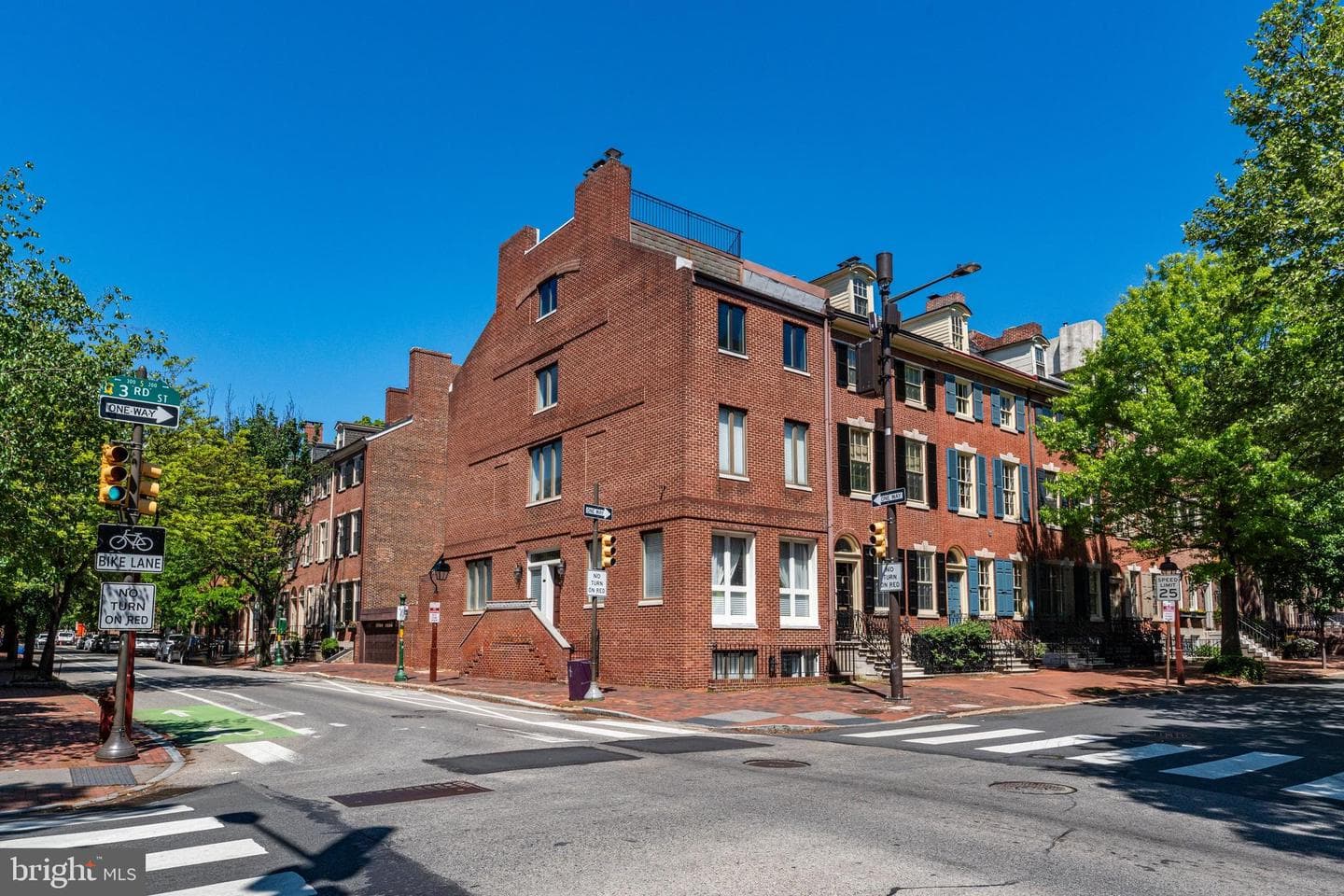 303 Spruce Street, Philadelphia