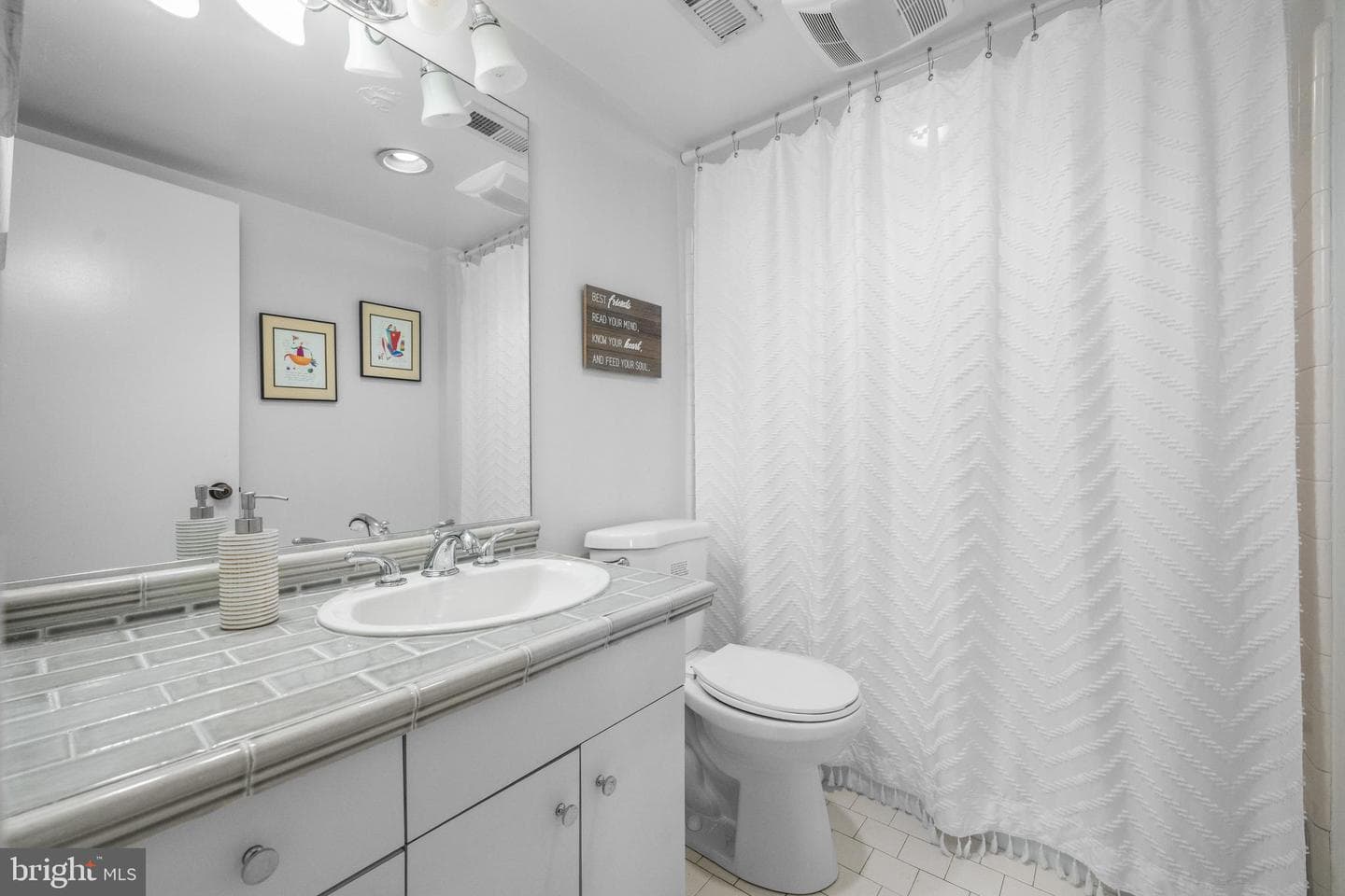 303 Spruce Street photo 20