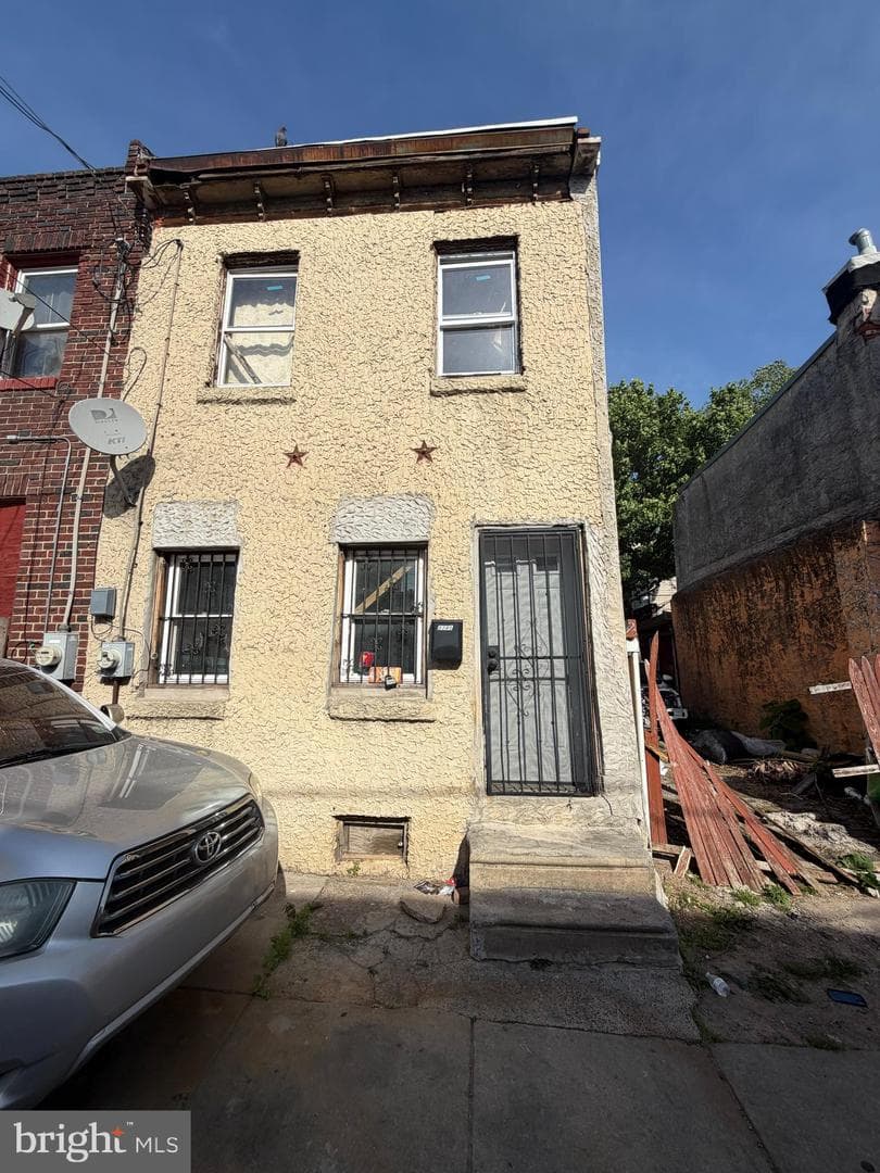 2745 N Hope Street photo 1