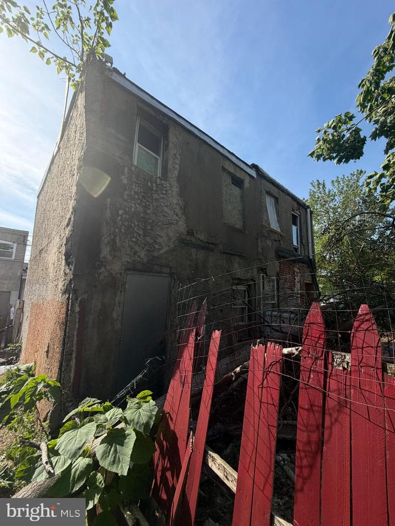 2745 N Hope Street photo 16