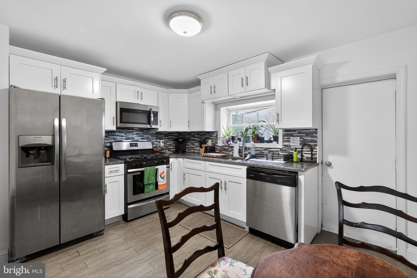 2604 E York Street photo 7