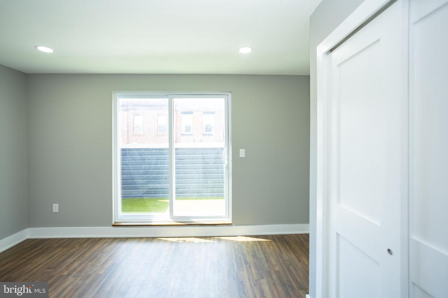 429 Tasker Street photo 30