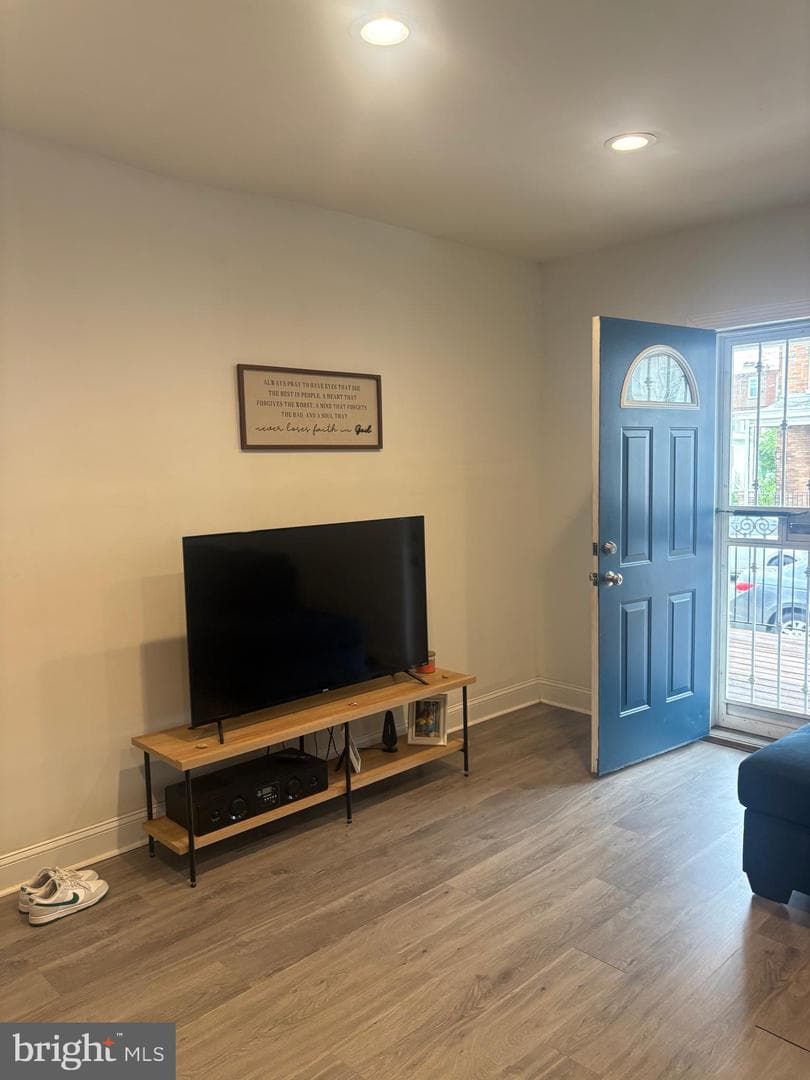 2118 Bridge Street photo 14