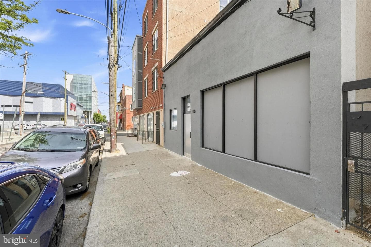 1414 W Oxford St photo 2