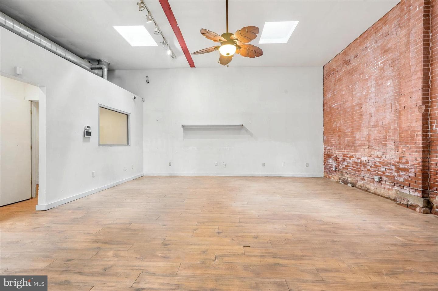 1414 W Oxford St photo 4