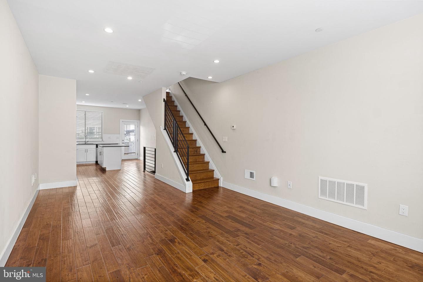 1443 S Colorado Street photo 3