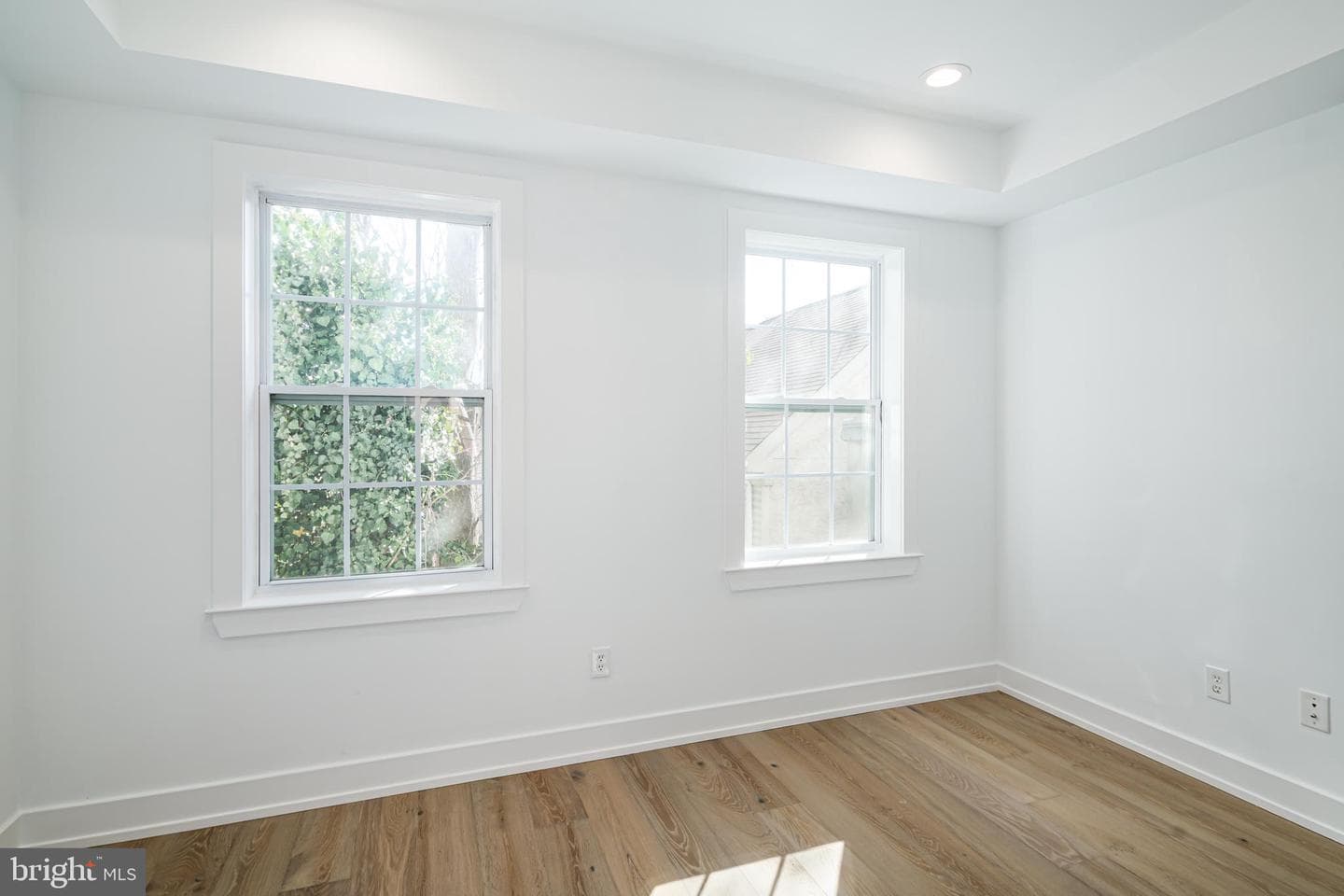 1532 Catharine Street photo 11