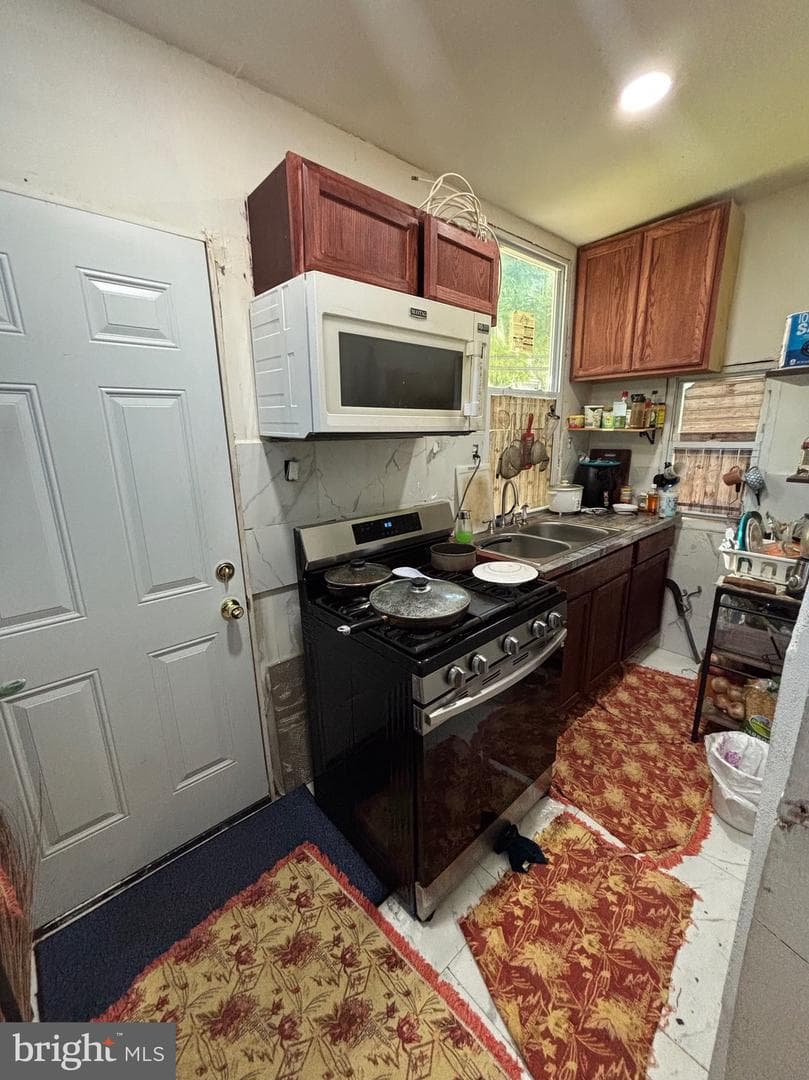 24 N Farson Street photo 6
