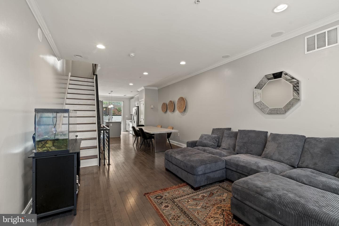 1740 N Lambert Street photo 3