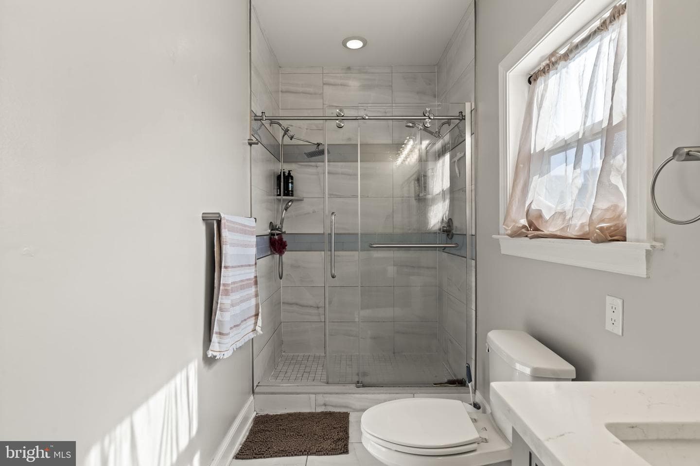 1740 N Lambert Street photo 31