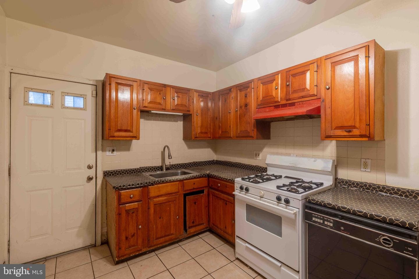 3043 C Street photo 5