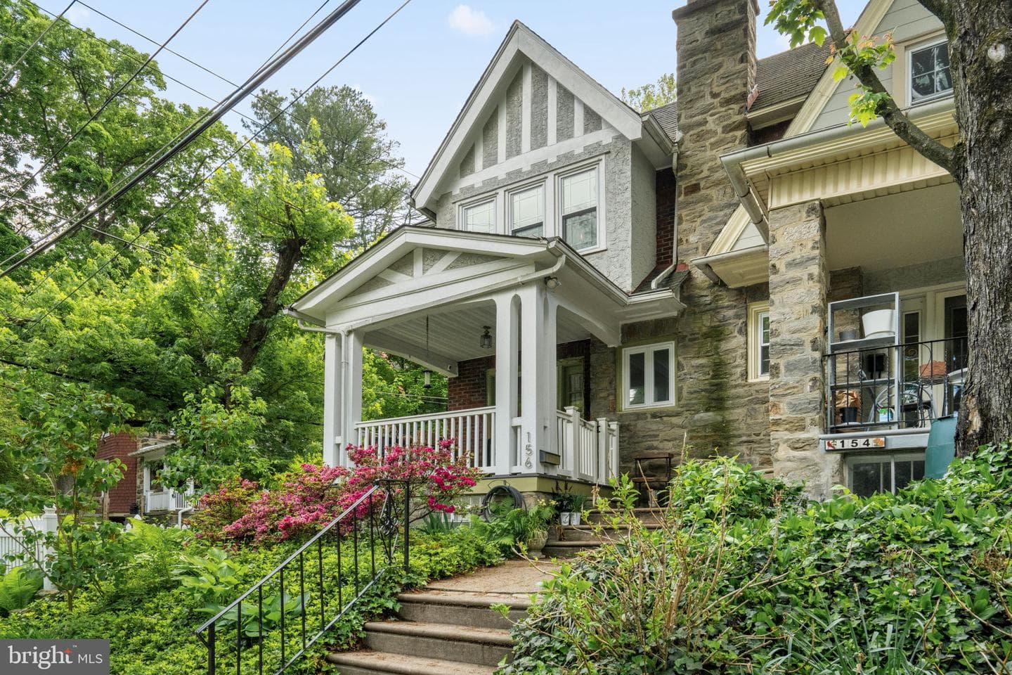 156 E Roumfort Rd