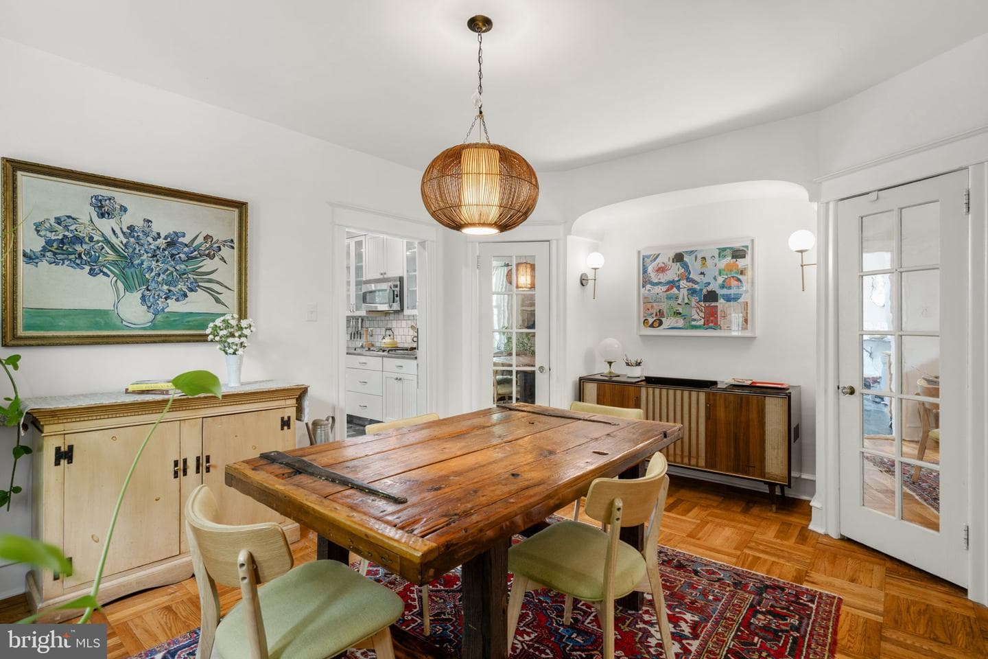 156 E Roumfort Road photo 3
