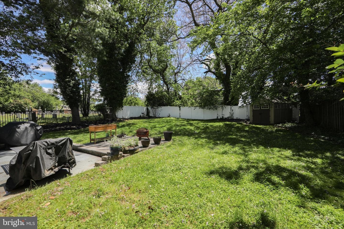 335 Cinnaminson Street photo 40