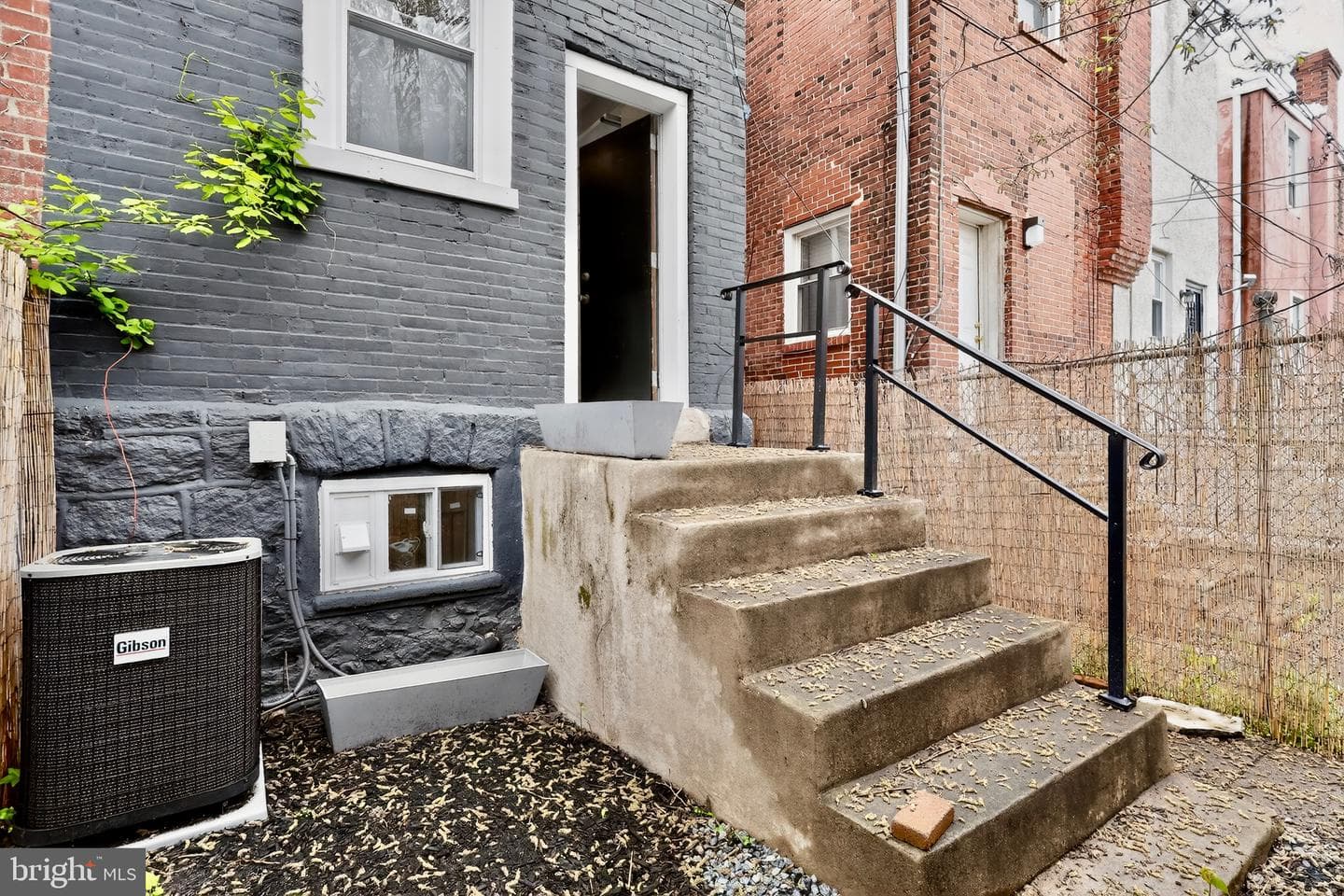 928 S Conestoga Street photo 15