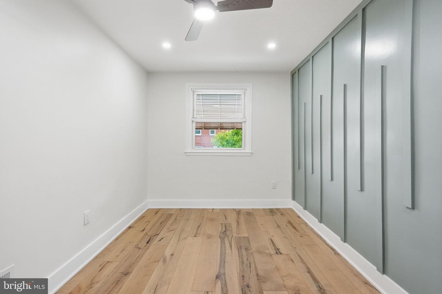 2822 Maxwell Street photo 38