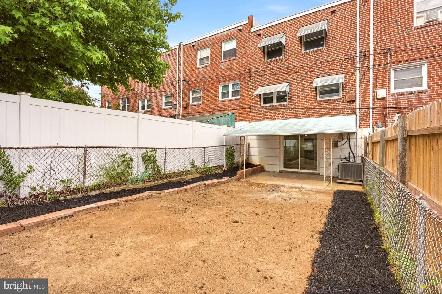 2822 Maxwell Street photo 52