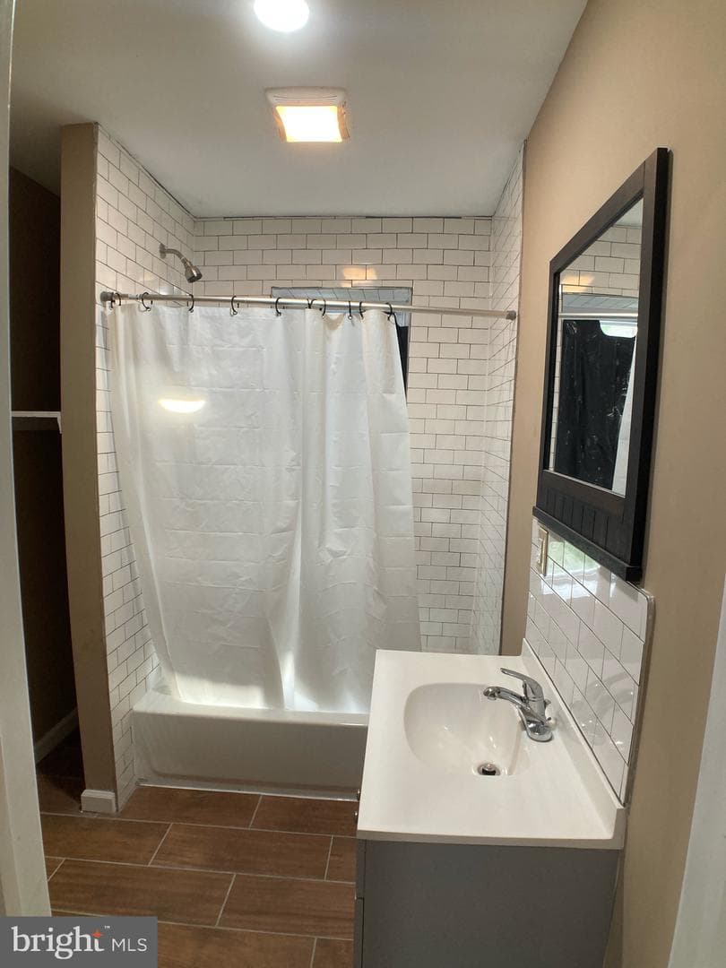 5166 Funston Street photo 26