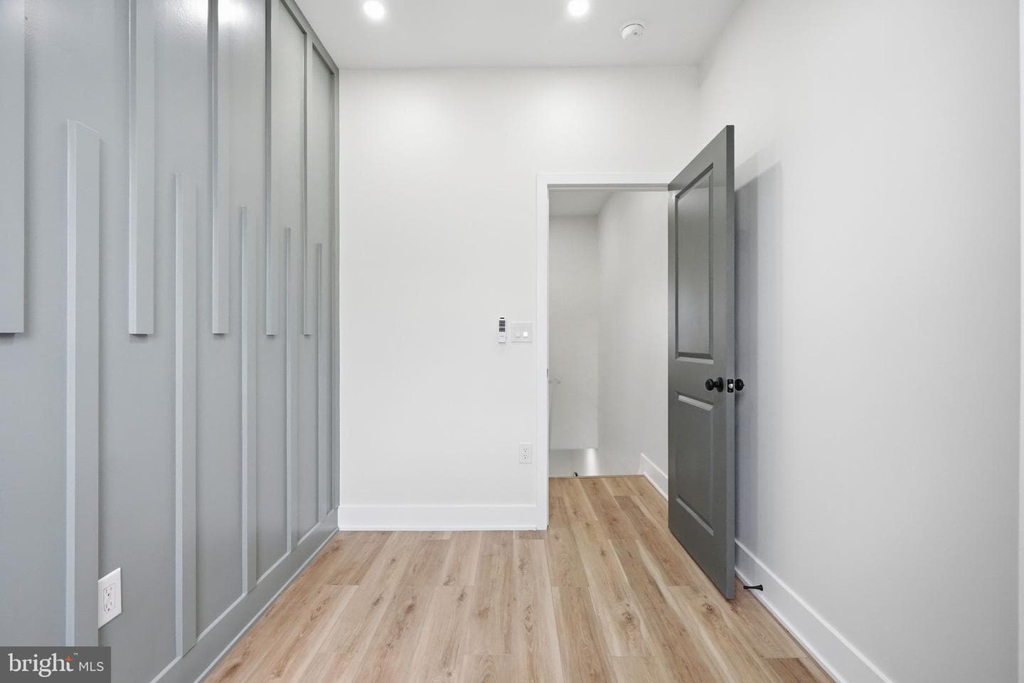 512 S Yewdall Street photo 18