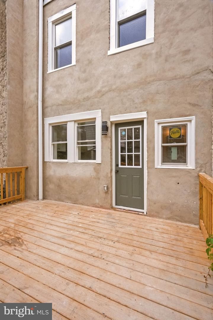 512 S Yewdall Street photo 36